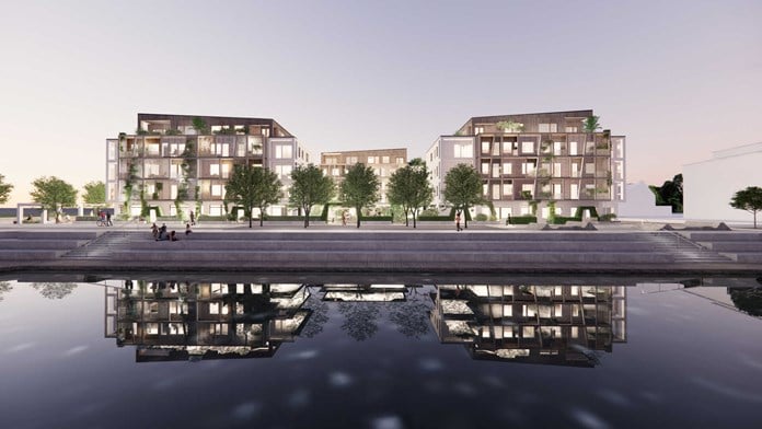 Huset i frontvy från sjön